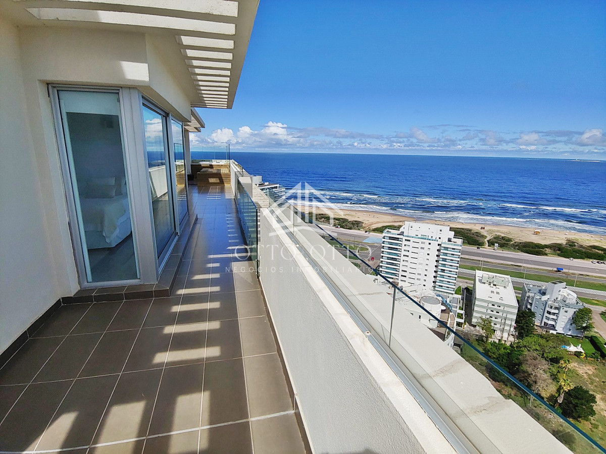 Apartamento ID.1455 - Pent house en venta en Punta del Este