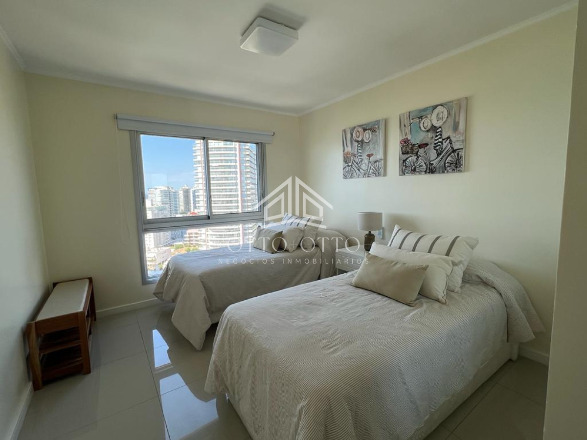 Apartamento ID.15539 - Apartamento en venta 2 dormitorios en Playa Brava, Punta del Este 