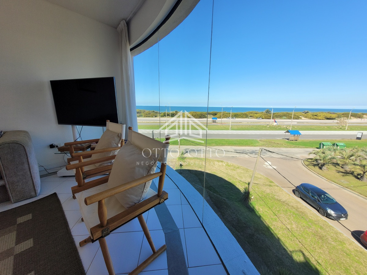 Apartamento ID.25823 - Destacado en oportunidad frente al mar! Playa Brava