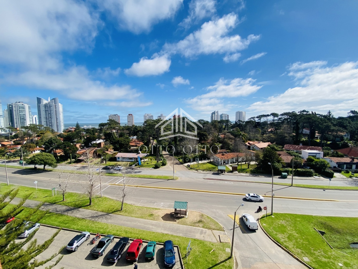 Apartamento ID.27179 - Excelente apartamento de 3 dormitorios, gastos bajos y muy bien ubicado