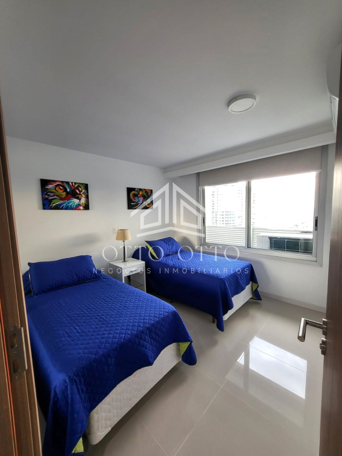 Apartamento ID.26588 - Apartamento en venta, 4 dormitorios en playa brava punta del este