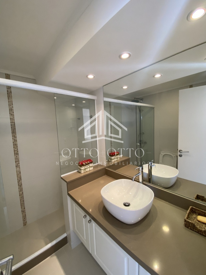 Apartamento ID.555 - Espectacular Penthouse en Alquiler y venta Fte al puerto