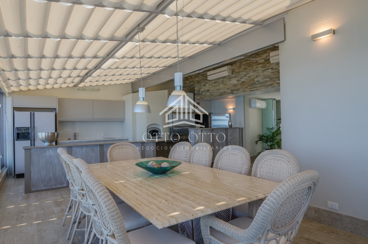 Apartamento ID.26123 - Apartamento en playa Mansa punta del este , 5 dormitorios
