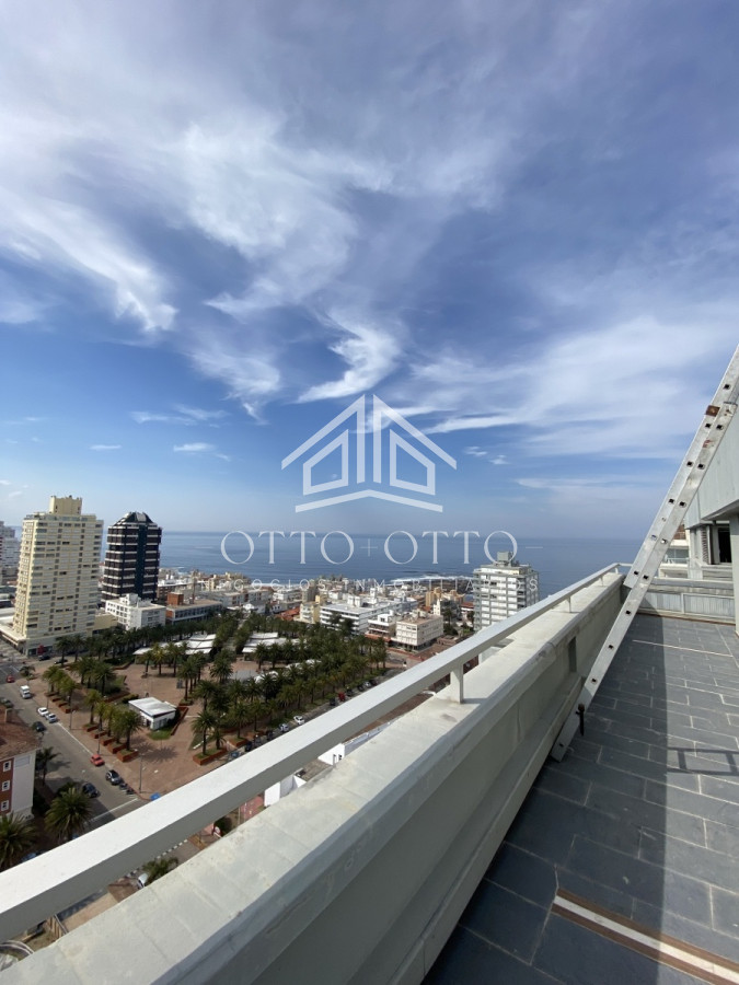 Apartamento ID.555 - Espectacular Penthouse en Alquiler y venta Fte al puerto