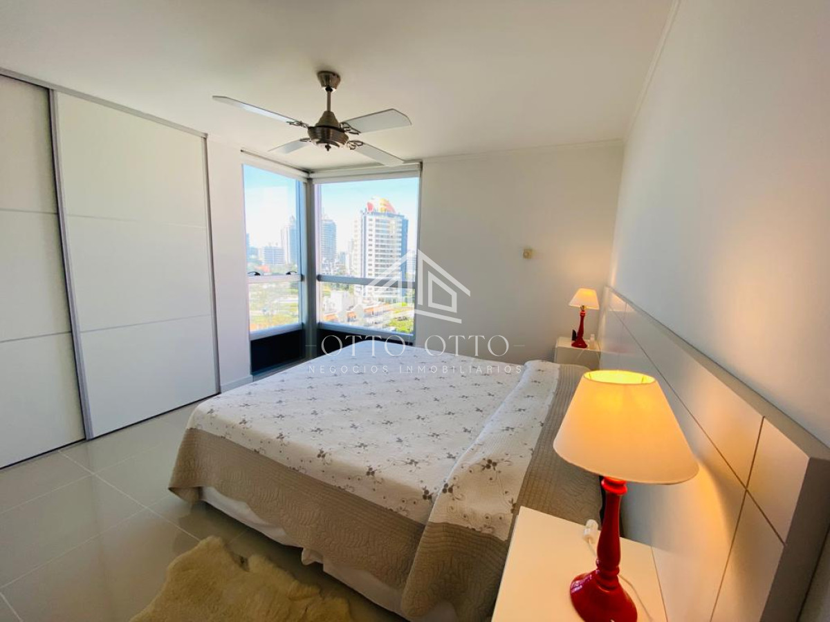 Apartamento ID.25927 - Departamento 3 dormitorios En Venta, Chiverta a Pasos del Mar