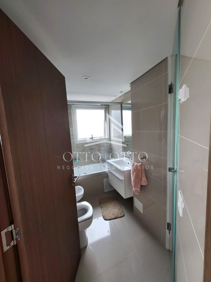 Apartamento ID.26588 - Apartamento en venta, 4 dormitorios en playa brava punta del este