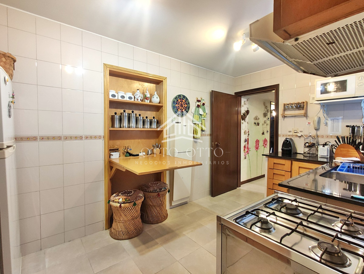 Apartamento ID.24372 - Venta Apartamento 3 dormitorios primera línea en Península