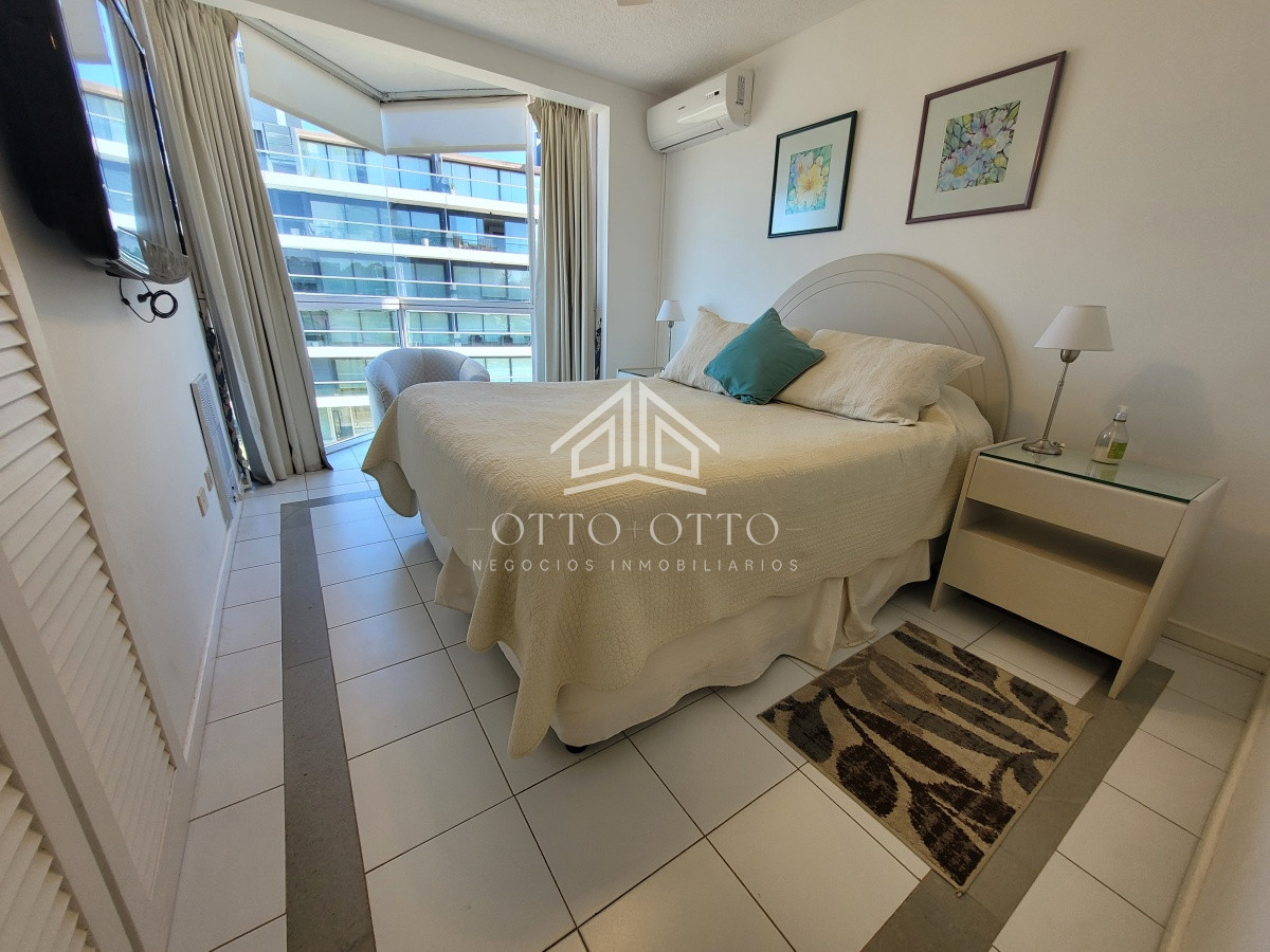 Apartamento ID.25823 - Destacado en oportunidad frente al mar! Playa Brava
