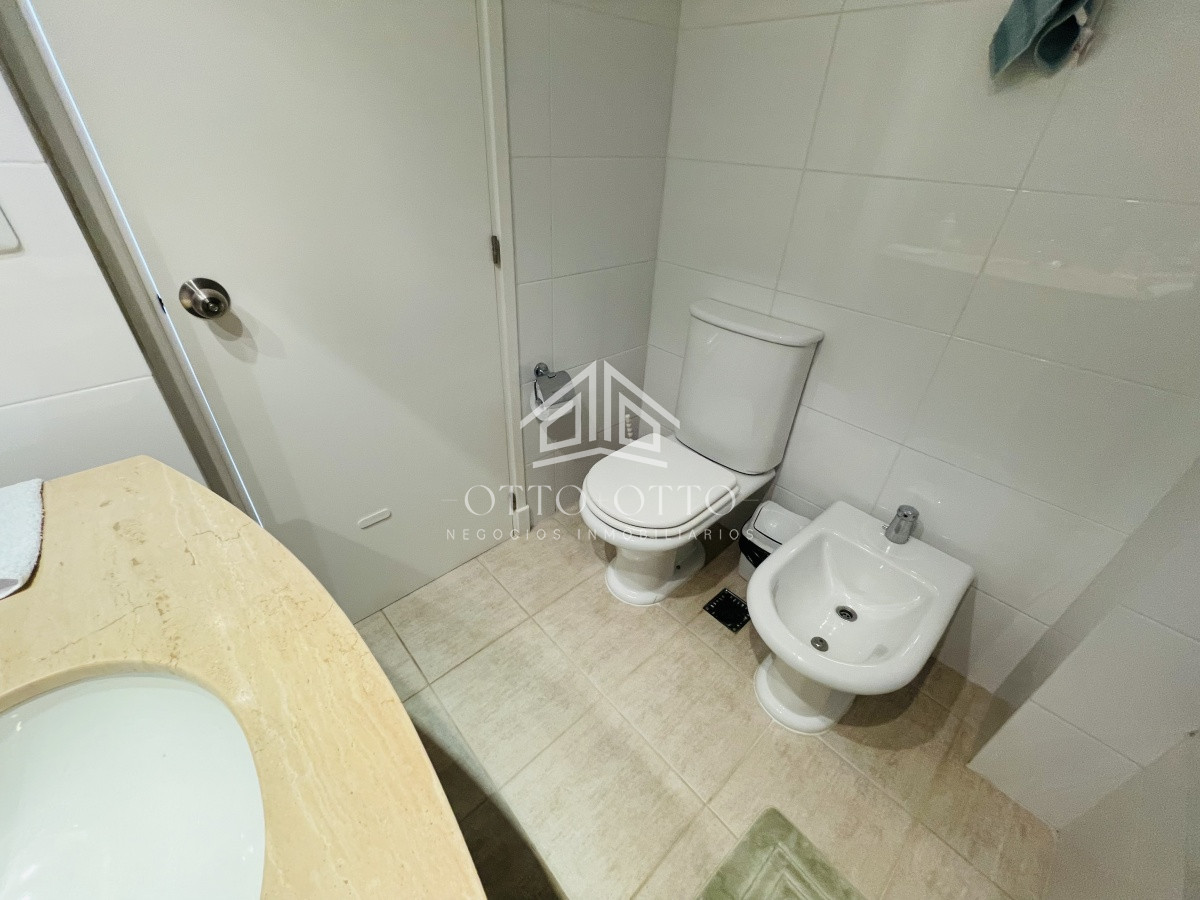 Apartamento ID.25525 - Hermoso apartamento de 3 dormitorios más dependencia de servicio a la venta