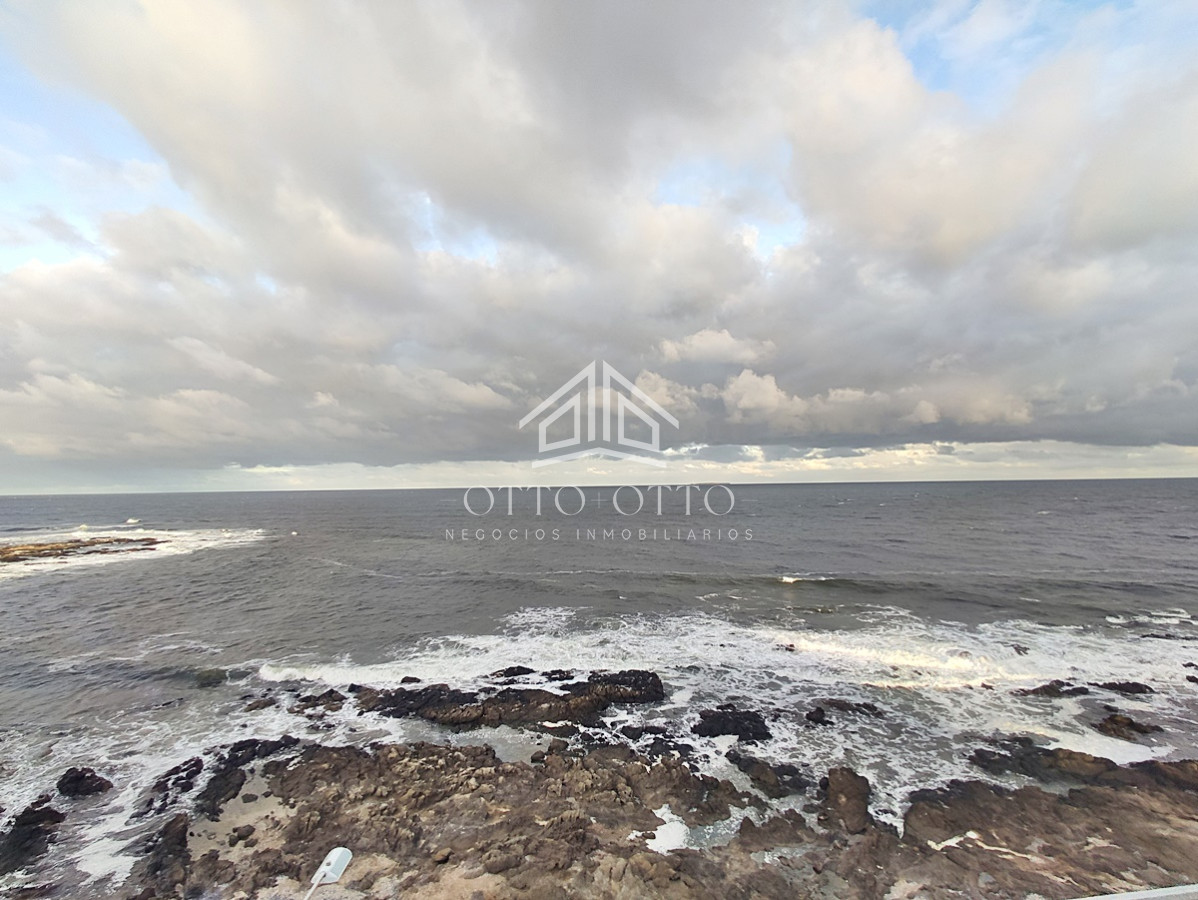 Apartamento ID.24372 - Venta Apartamento 3 dormitorios primera línea en Península