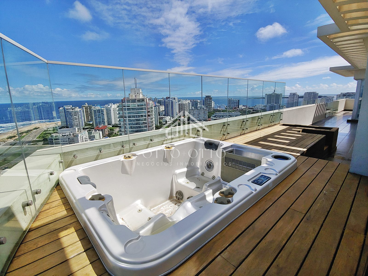 Apartamento ID.1455 - Pent house en venta en Punta del Este
