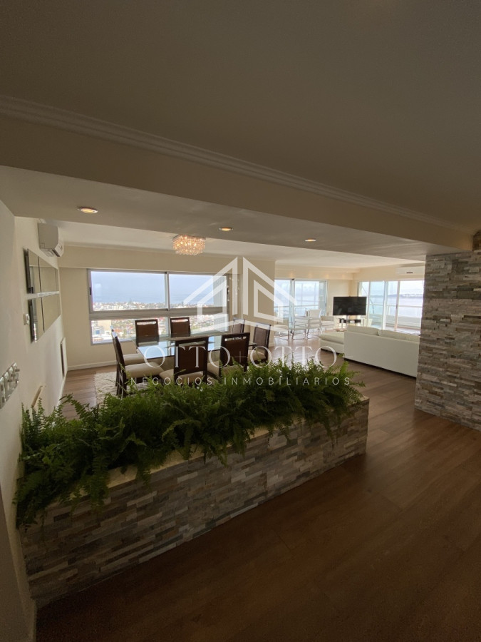 Apartamento ID.555 - Espectacular Penthouse en Alquiler y venta Fte al puerto