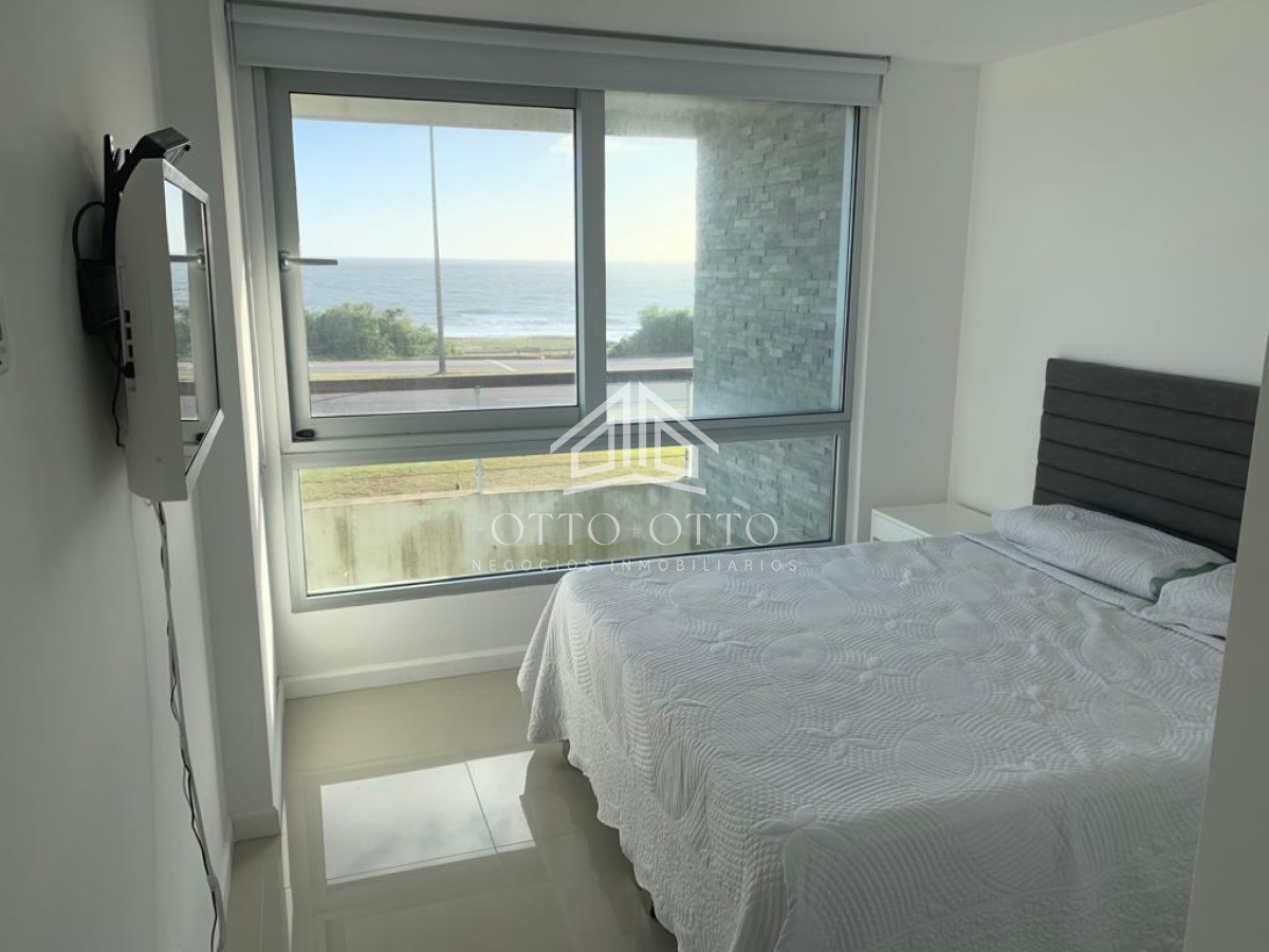 Apartamento ID.1148 - Apartamento en venta Playa Mansa 3 dormitorios