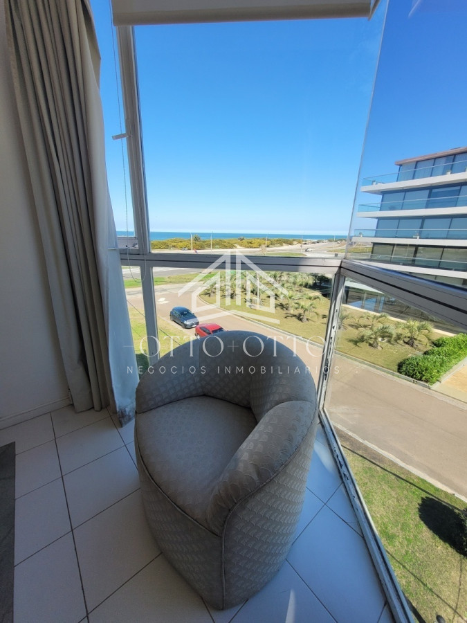 Apartamento ID.25823 - Destacado en oportunidad frente al mar! Playa Brava