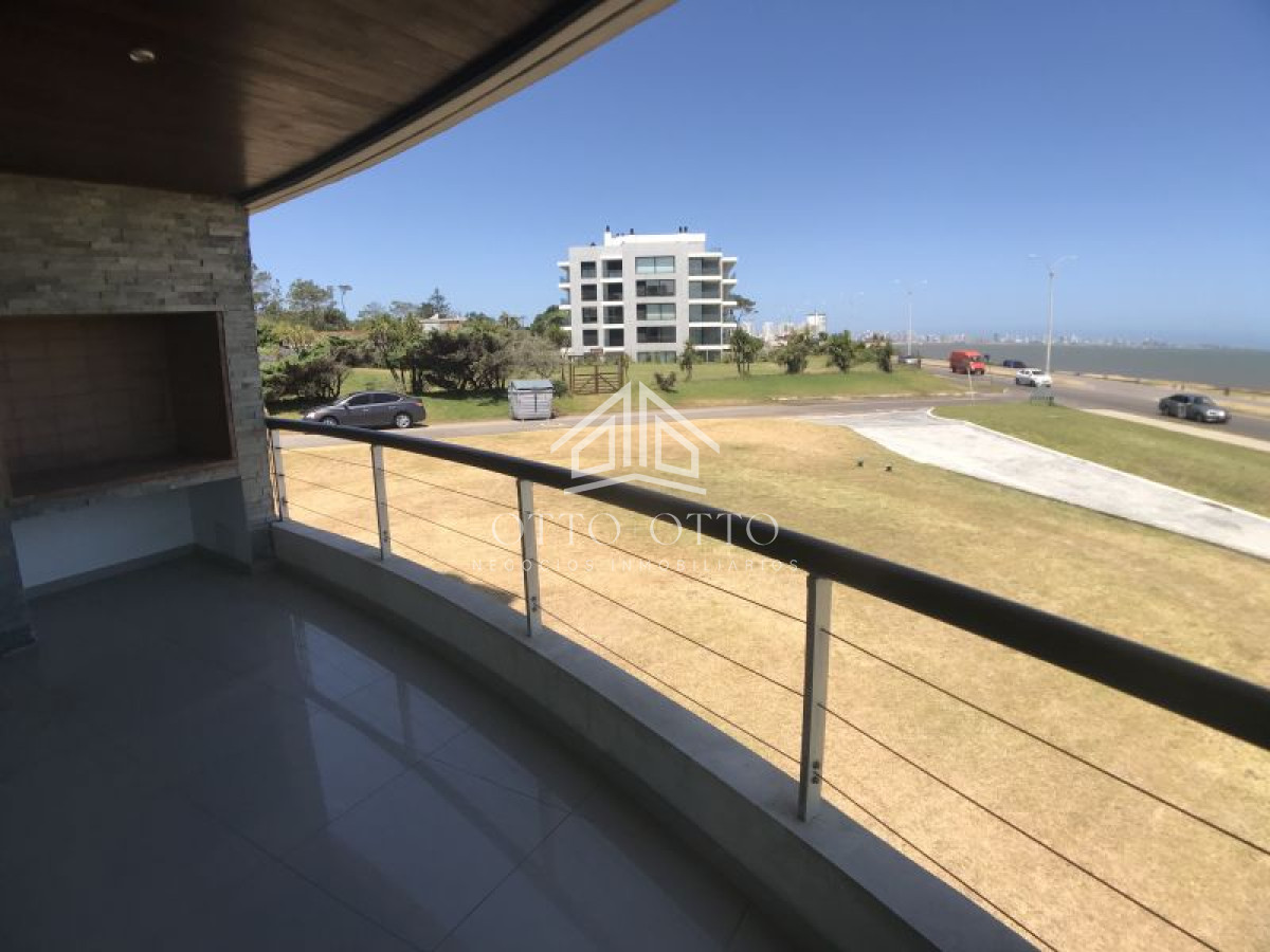 Apartamento ID.1148 - Apartamento en venta Playa Mansa 3 dormitorios