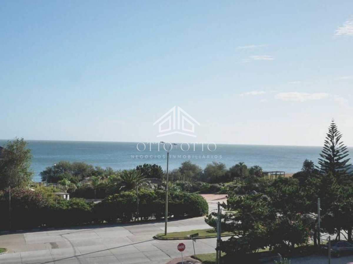 Apartamento ID.1637 - Apartamento en venta Playa Mansa 2 dormitorios