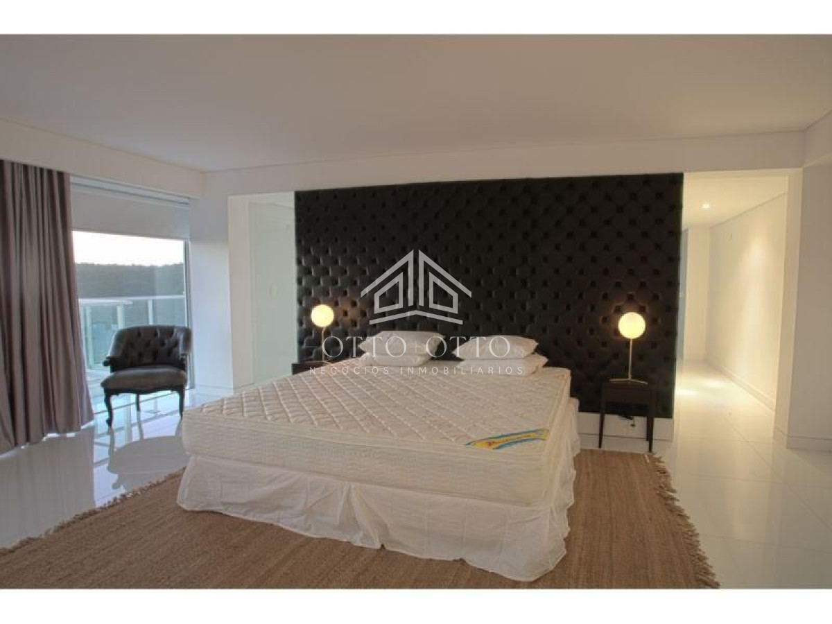 Apartamento ID.224 - Apartamento en venta y alquiler temporario Playa Brava 4 dormitorios