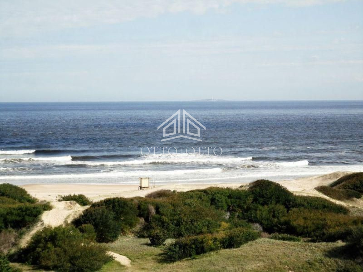 Apartamento ID.224 - Apartamento en venta y alquiler temporario Playa Brava 4 dormitorios