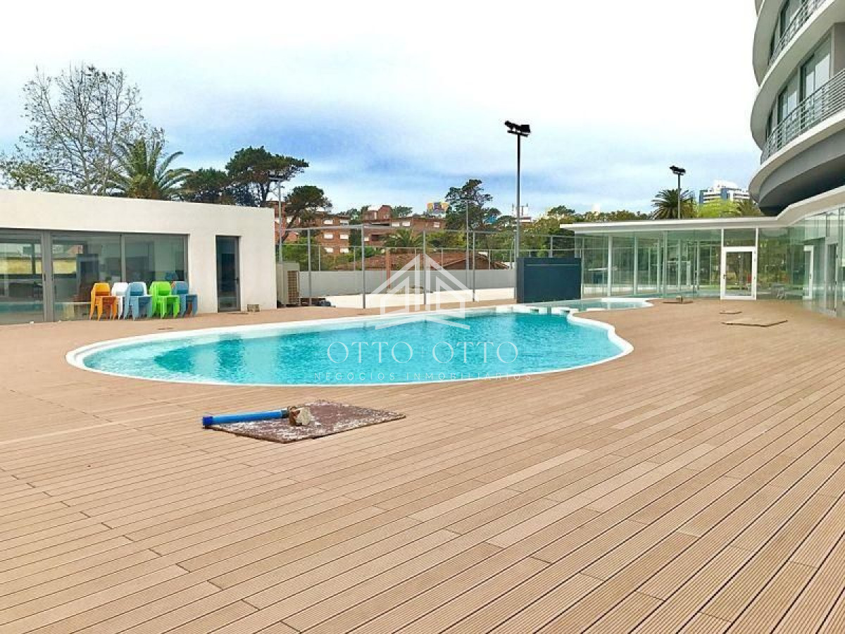 Apartamento ID.3867 - Apartamento en venta Playa Mansa 3 dormitorios