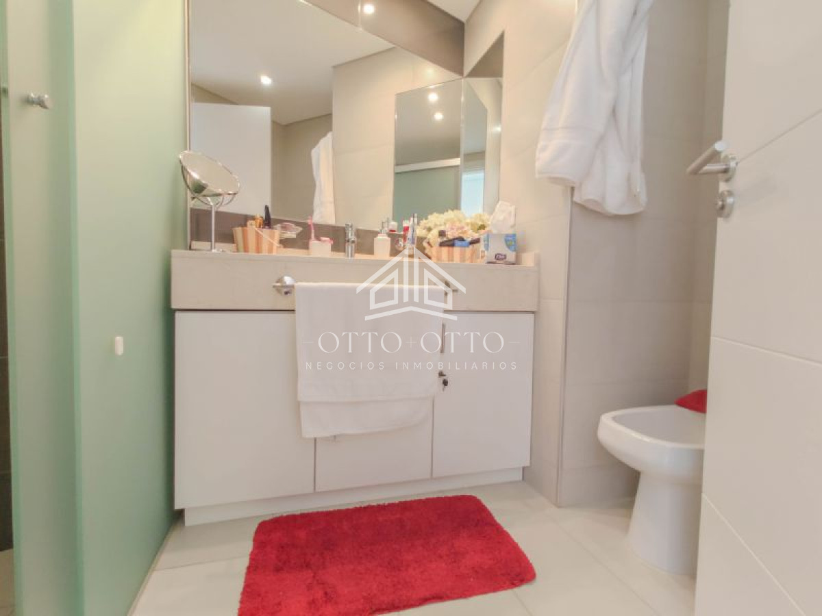 Apartamento ID.5136 - Apartamento en venta 3 dormitorios, en Punta del Este 