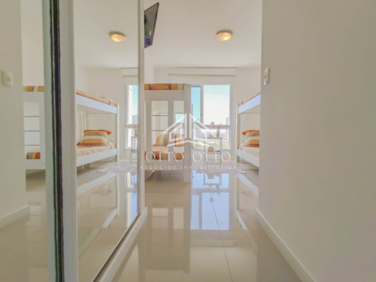 Apartamento ID.5136 - Apartamento en venta 3 dormitorios, en Punta del Este 