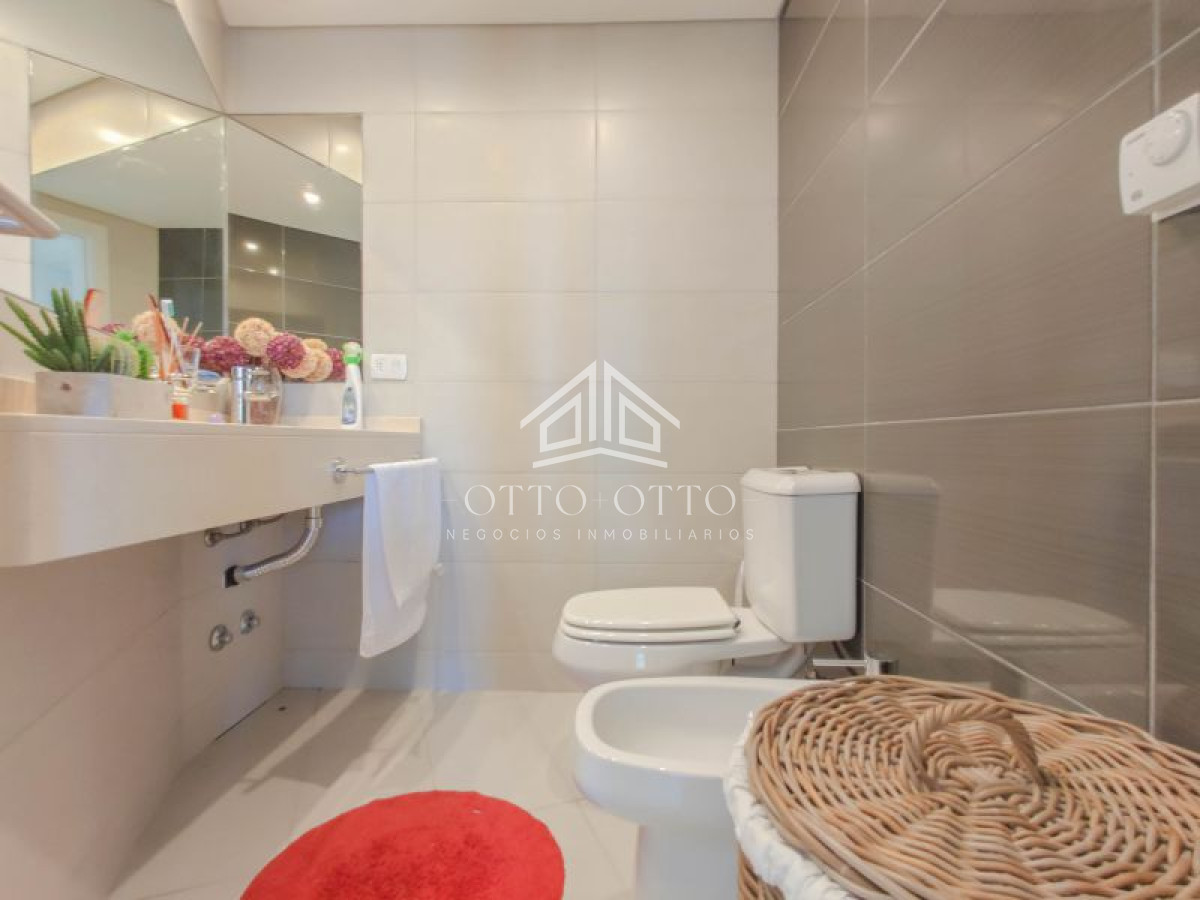 Apartamento ID.5136 - Apartamento en venta 3 dormitorios, en Punta del Este 