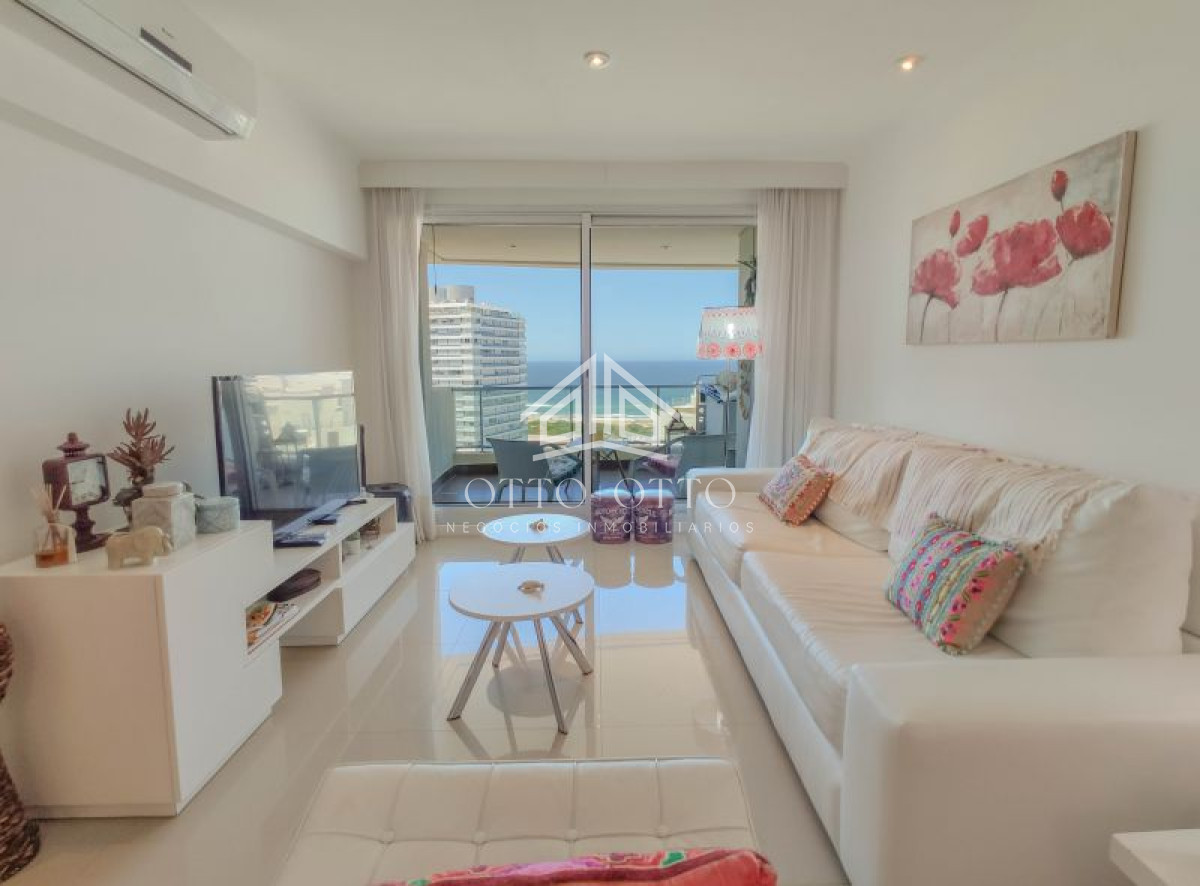 Apartamento ID.5136 - Apartamento en venta 3 dormitorios, en Punta del Este 