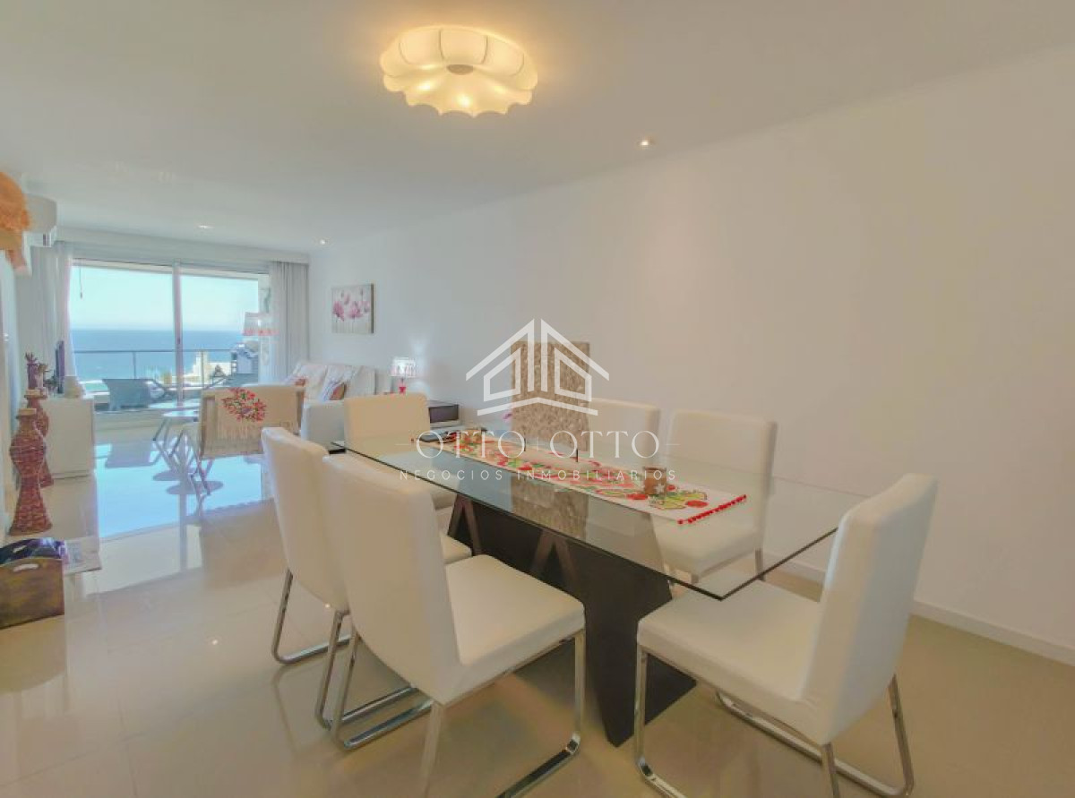 Apartamento ID.5136 - Apartamento en venta 3 dormitorios, en Punta del Este 
