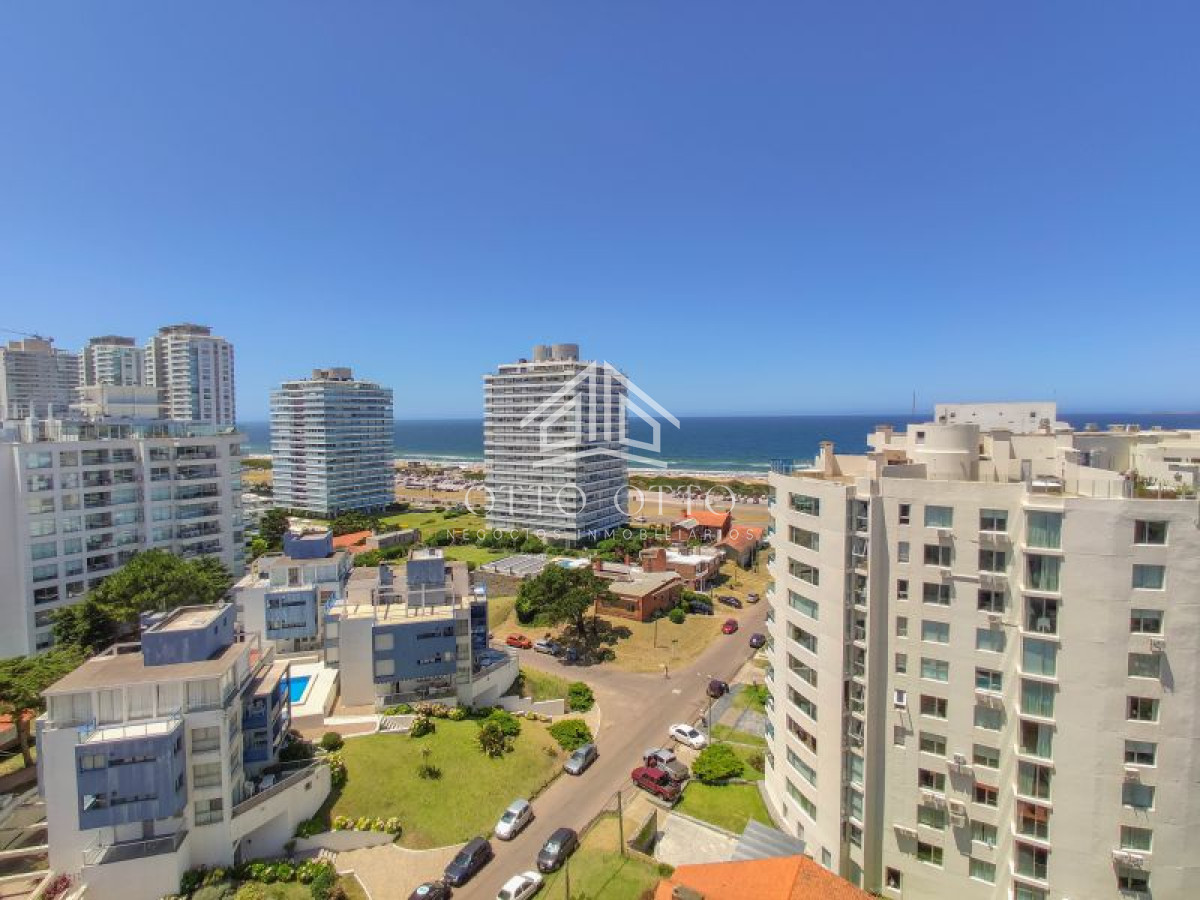 Apartamento ID.5136 - Apartamento en venta 3 dormitorios, en Punta del Este 