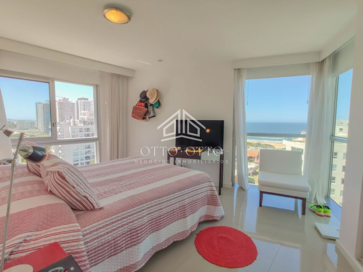 Apartamento ID.5136 - Apartamento en venta 3 dormitorios, en Punta del Este 