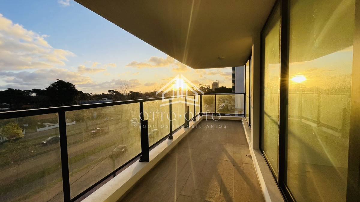 Apartamento ID.26520 - Apartamento de 2 dormitorios en venta, Punta del Este
