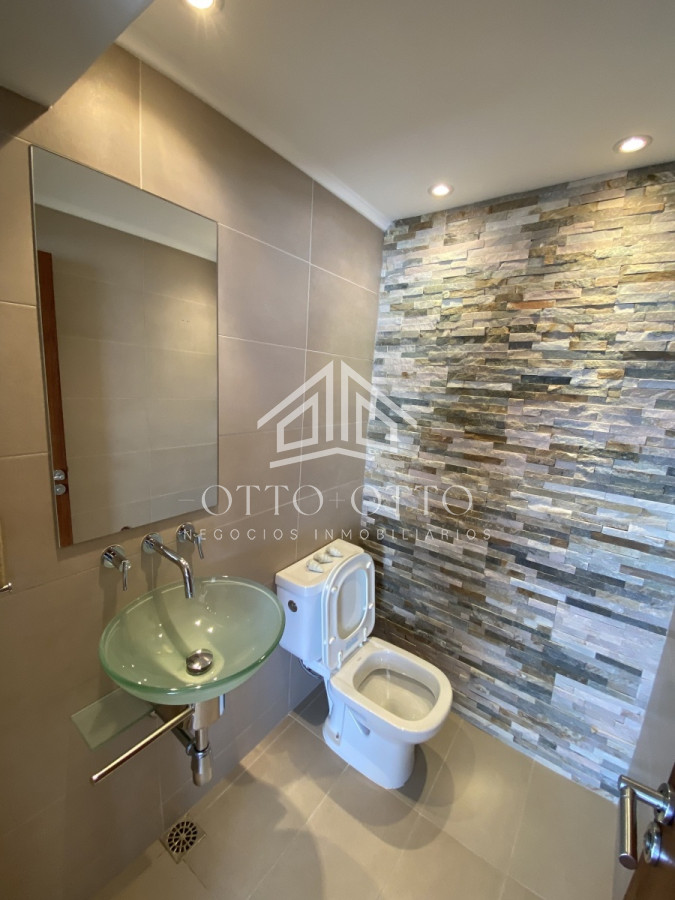 Apartamento ID.555 - Espectacular Penthouse en Alquiler y venta Fte al puerto