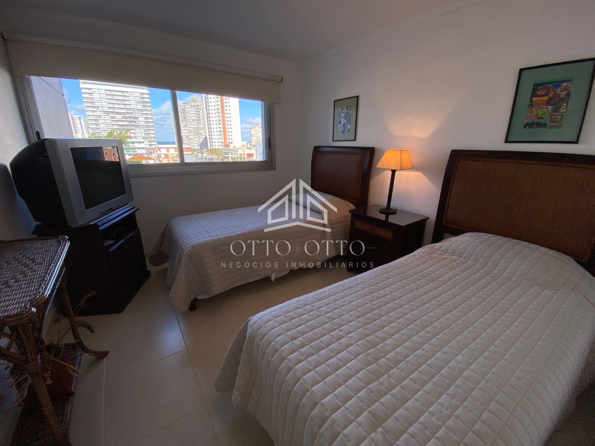 Apartamento ID.1351 - Apartamento en venta Playa Mansa 2 dormitorios