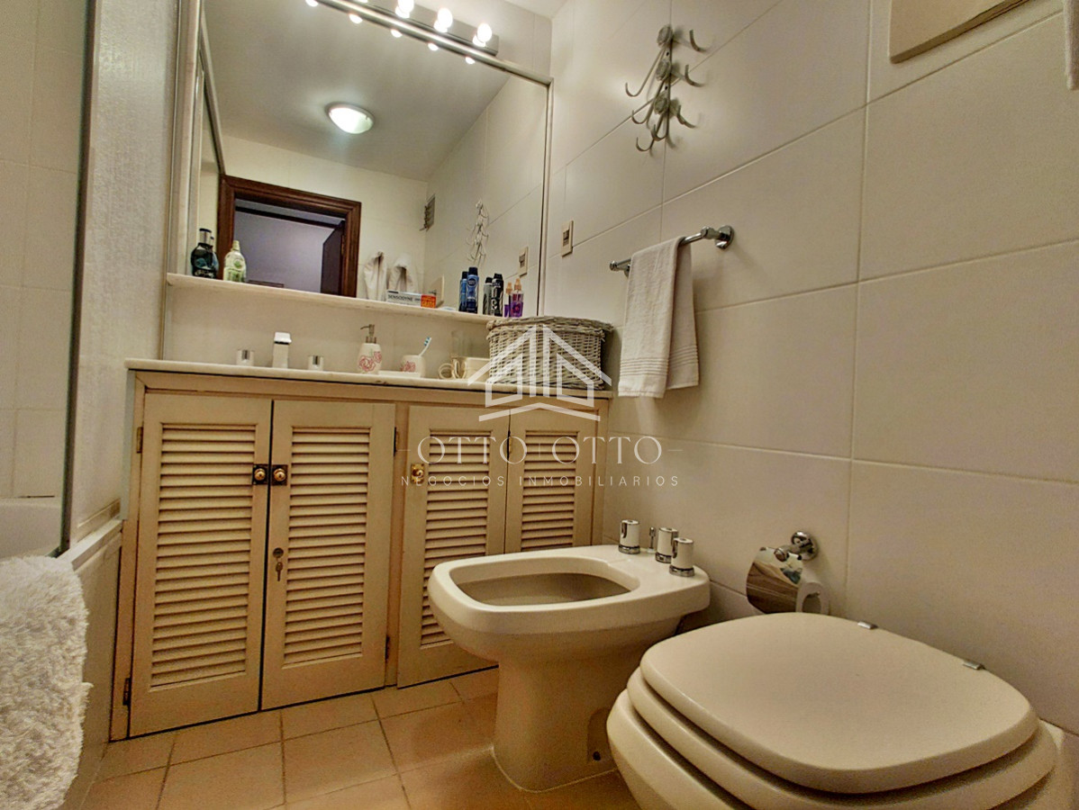 Apartamento ID.24372 - Venta Apartamento 3 dormitorios primera línea en Península