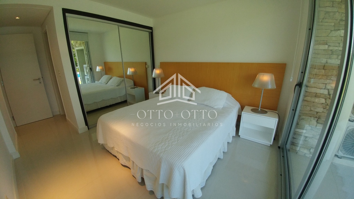 Apartamento ID.24384 - Departamento en complejo de categoría en la zona de Rincon del Indio a pasos del mar. 