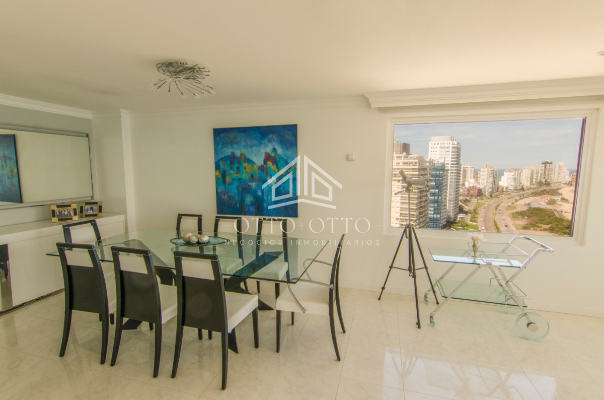 Apartamento ID.26123 - Apartamento en playa Mansa punta del este , 5 dormitorios