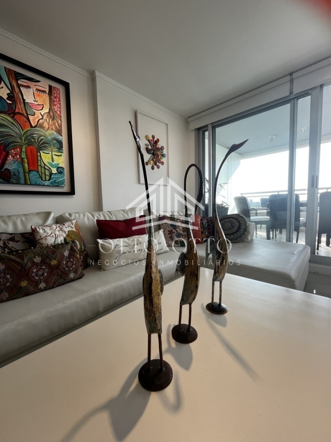 Apartamento ID.25927 - Departamento 3 dormitorios En Venta, Chiverta a Pasos del Mar