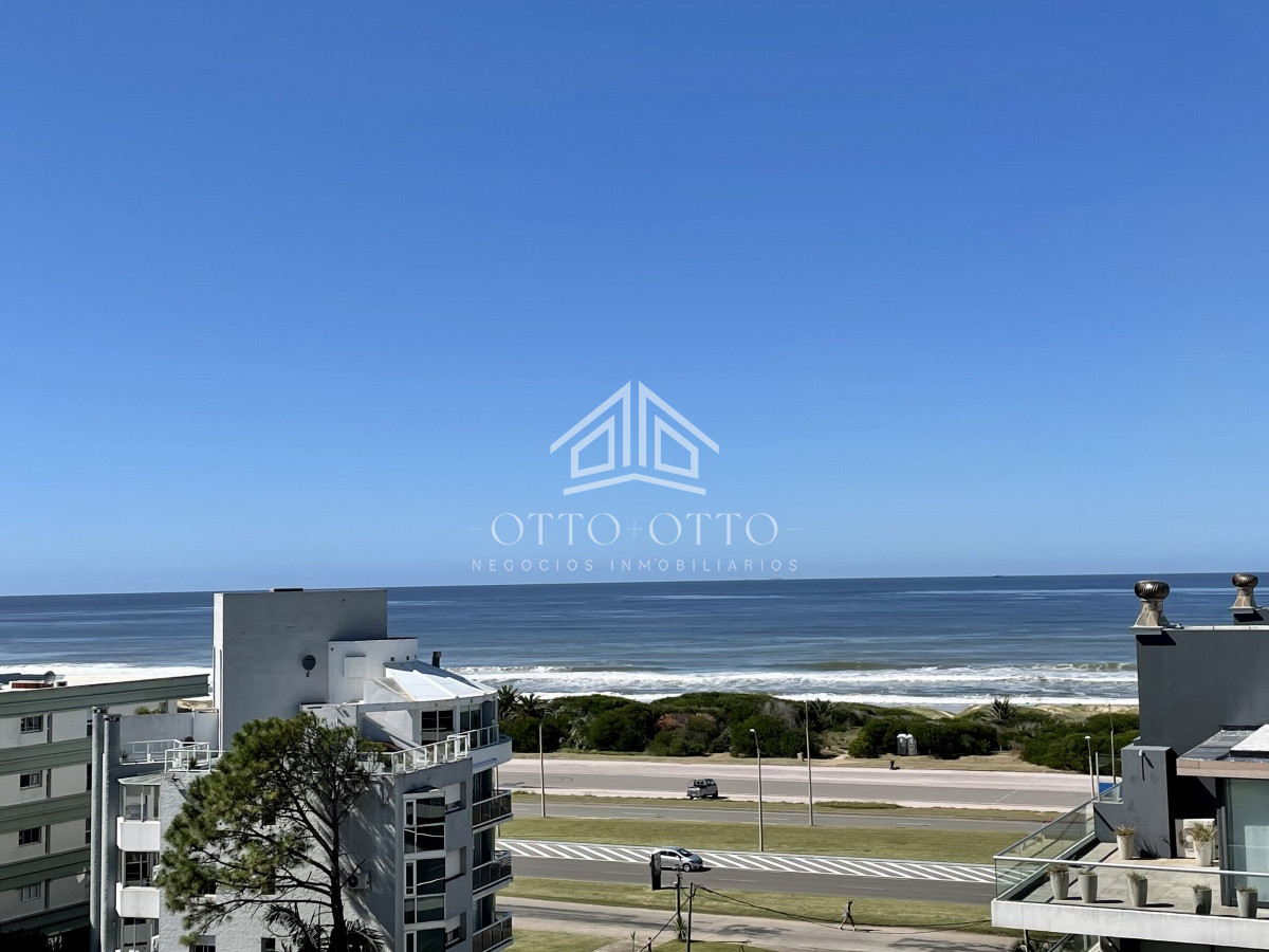 Apartamento ID.25525 - Hermoso apartamento de 3 dormitorios más dependencia de servicio a la venta