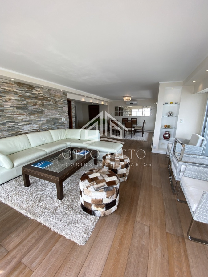 Apartamento ID.555 - Espectacular Penthouse en Alquiler y venta Fte al puerto