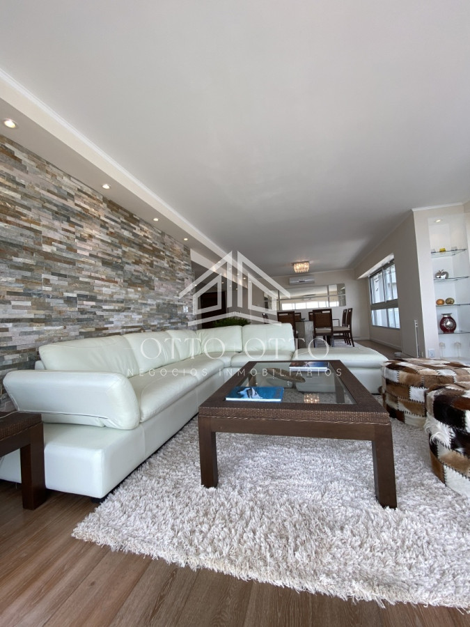 Apartamento ID.555 - Espectacular Penthouse en Alquiler y venta Fte al puerto