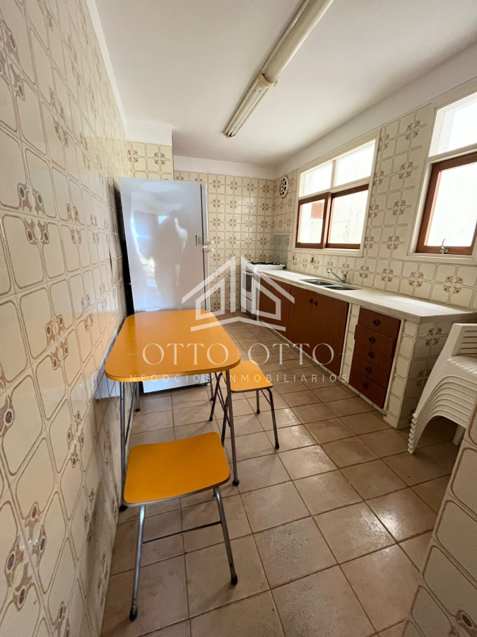 Apartamento ID.28073 - Apartamento en venta primera linea playa brava de 4 dormitorios