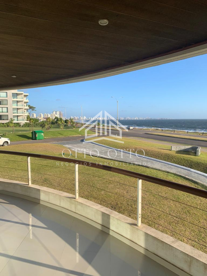 Apartamento ID.1148 - Apartamento en venta Playa Mansa 3 dormitorios
