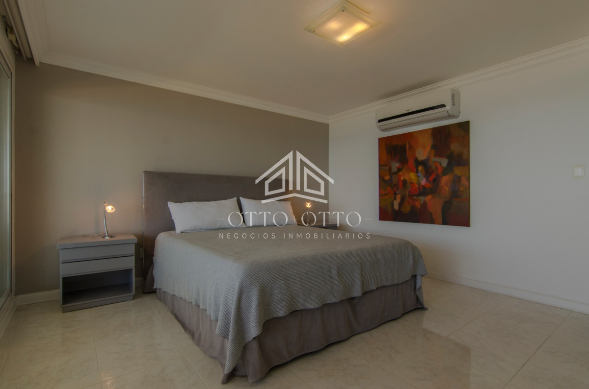 Apartamento ID.26123 - Apartamento en playa Mansa punta del este , 5 dormitorios