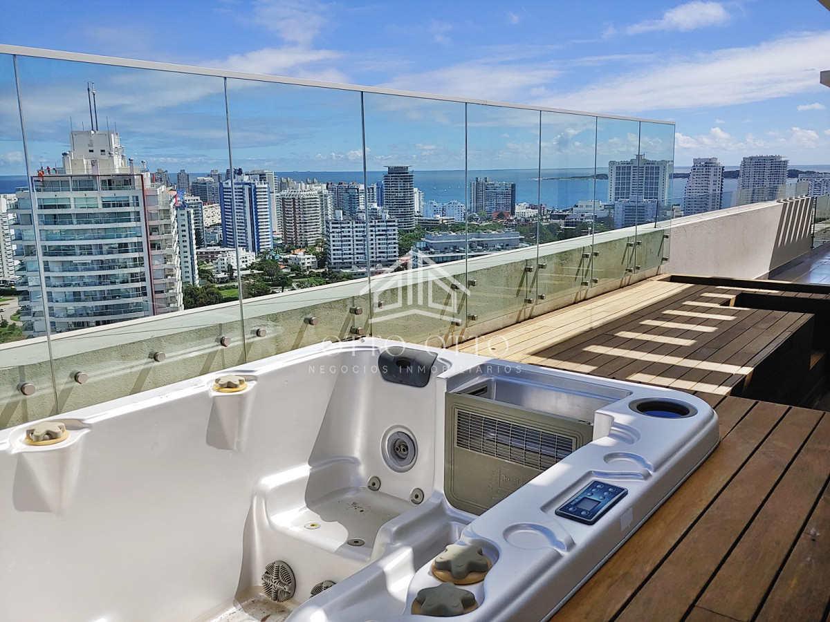 Apartamento ID.1455 - Pent house en venta en Punta del Este