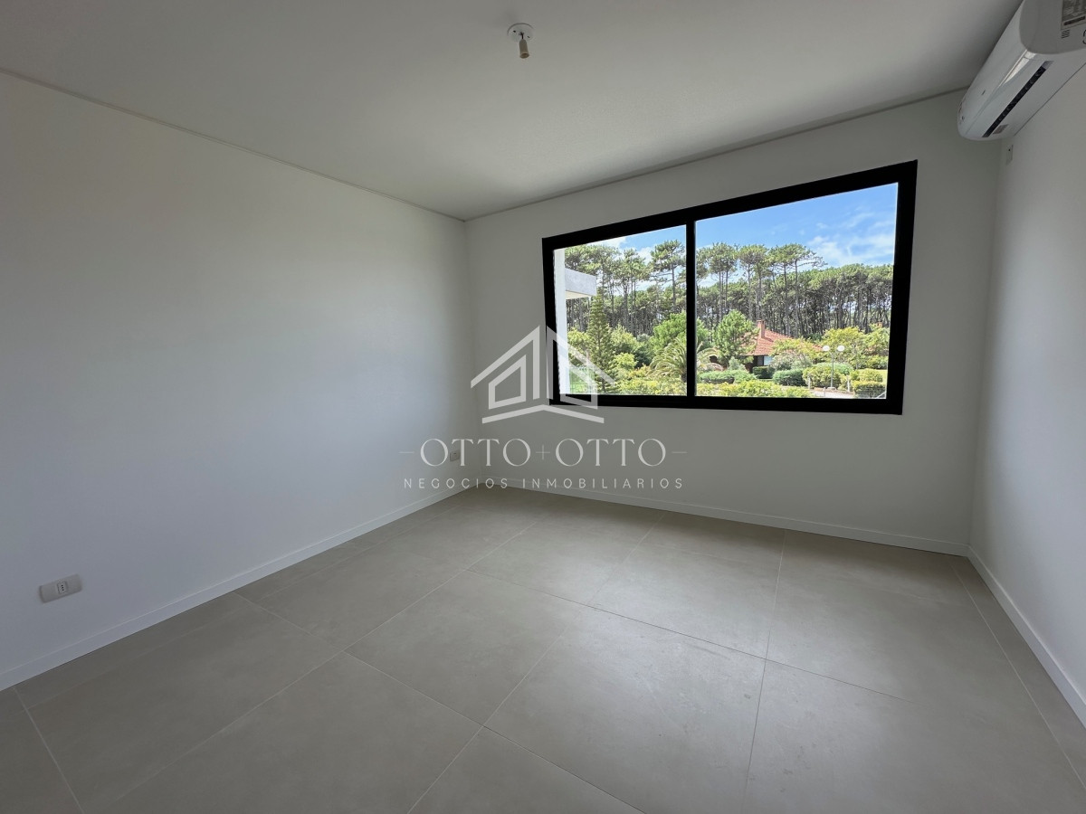 Apartamento ID.26197 - Apartamento en venta de 1 dormitorio en Playa Brava, Punta del Este