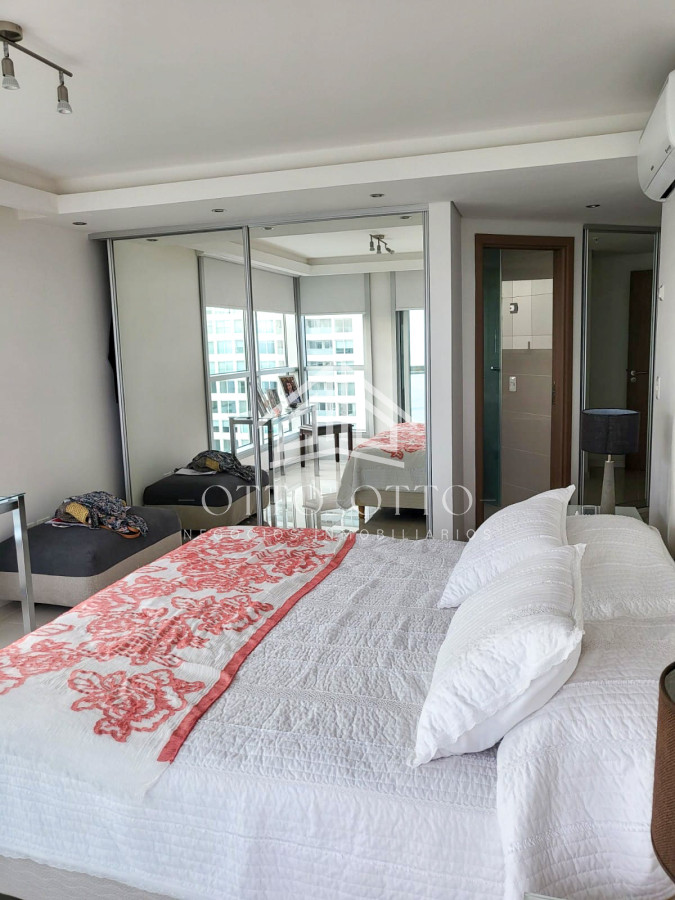 Apartamento ID.26588 - Apartamento en venta, 4 dormitorios en playa brava punta del este