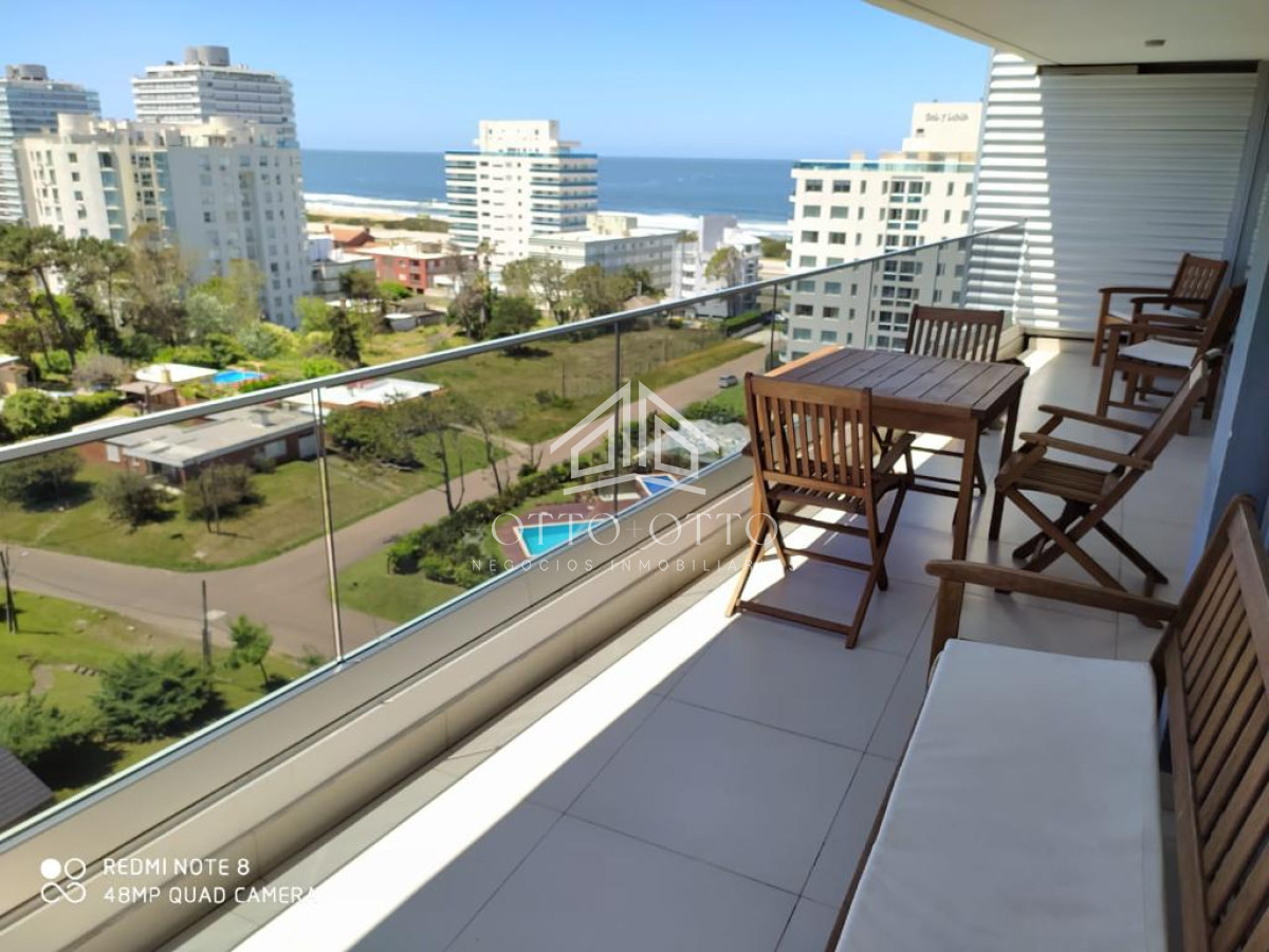 Apartamento ID.567 - Venta apartamento tres dormitorios punta del este edificio torre esmeralda
