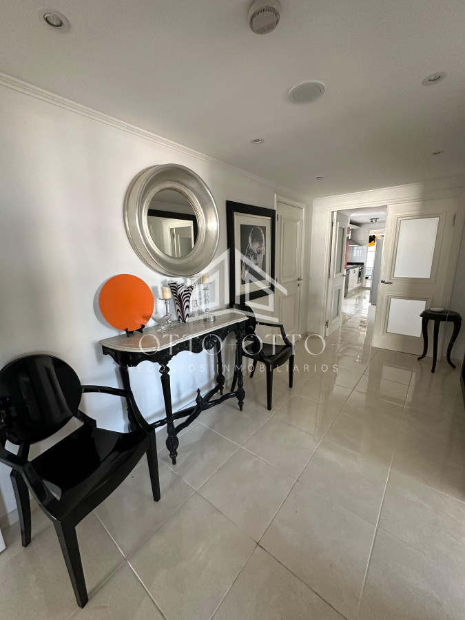 Apartamento ID.28459 - Lujoso apartamento en venta en Millenium Tower de Punta del Este frente al mar.