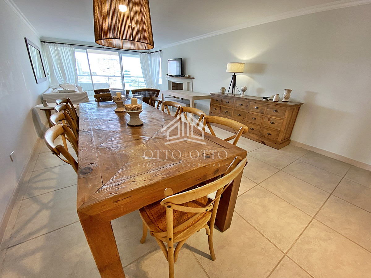 Apartamento ID.10825 - Gran Pent House en primera fila