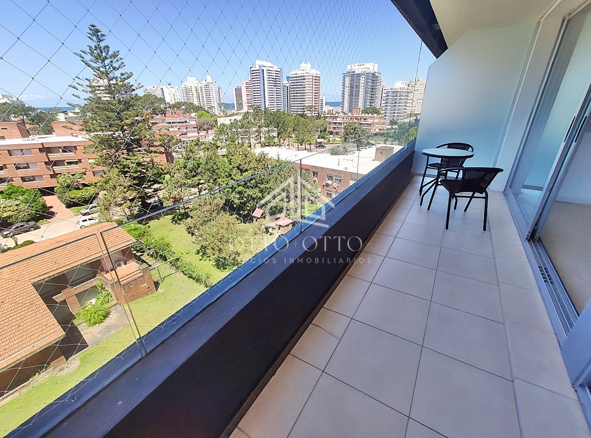 Apartamento ID.25055 - Venta apartamento tres dormitorios punta del este edificio Torre Del Mar